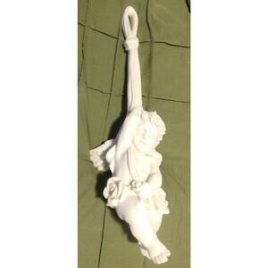 Angel Cherub Garden Hanging Statue Off-White Preowned